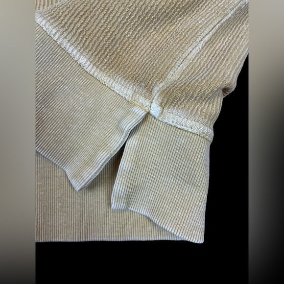 Charles River Size M Short Length Long Sleeve Crewneck Pullover Textured Yellow - Picture 6 of 7